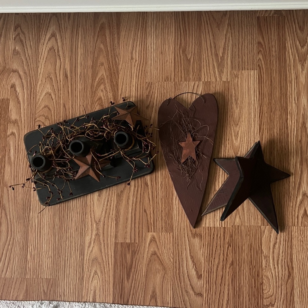 Primitive Decor